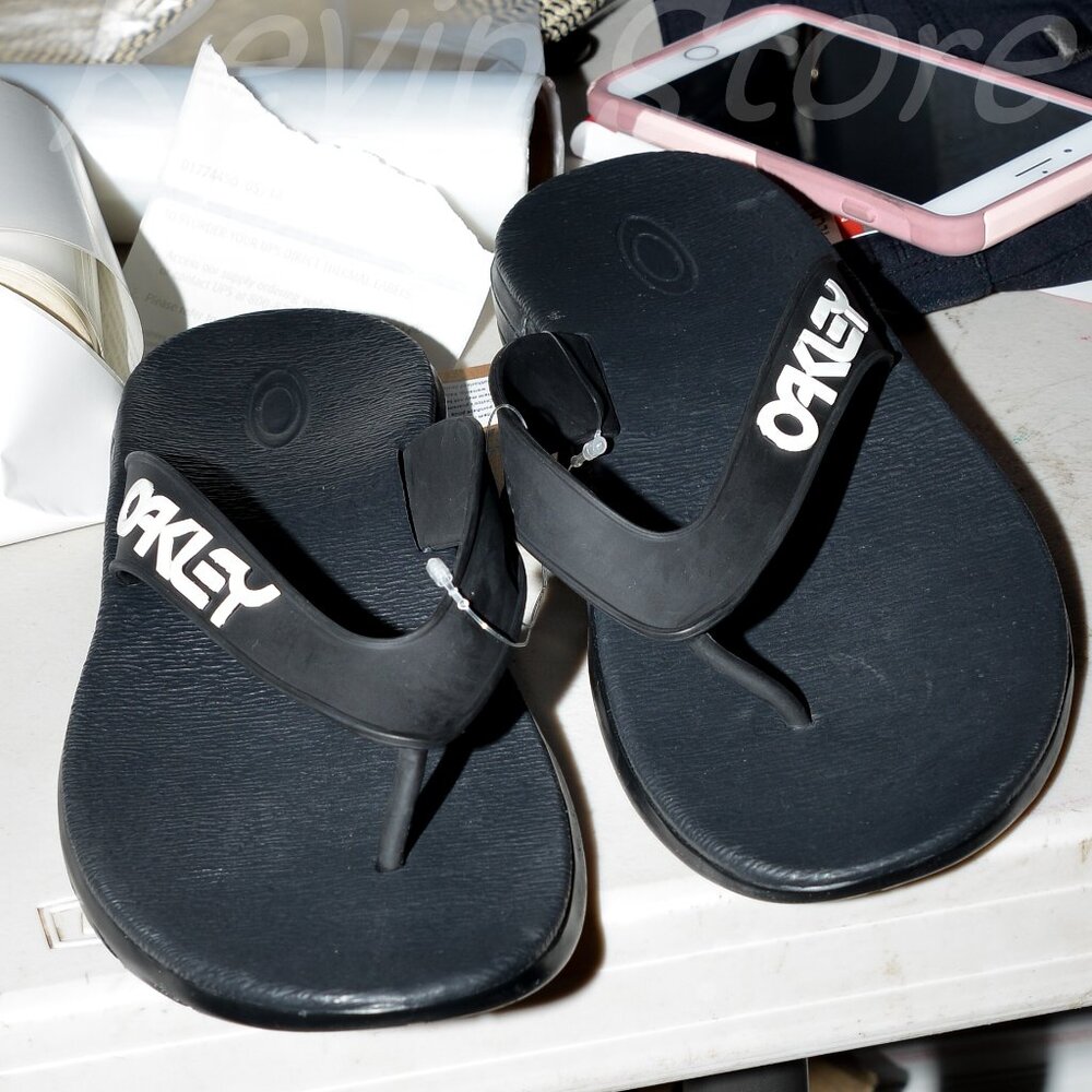 Men black‎ sandal, Oakley